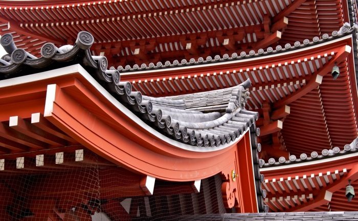 Почему крыши домов в Японии и Китае имеют такую необычную форму?