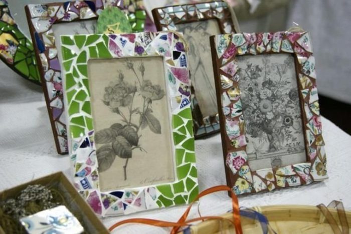 Вторая жизнь разбитых кружек и тарелок: 10 необычных идей, которые пригодятся в декоре и по хозяйству