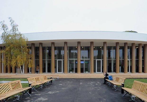 11 технологичных зданий мира, в реальность которых трудно поверить