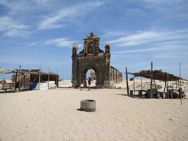 15 загадочных городов-призраков, разбросанных по всему миру