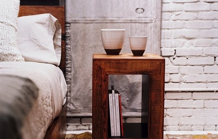 18 столиков, сделанных своими руками, которые преобразят интерьер