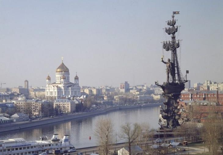 4 самых странных и неоднозначных памятника России
