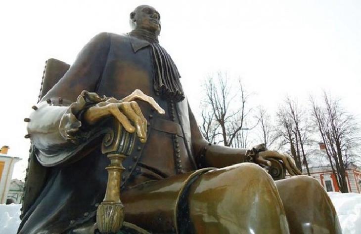 4 самых странных и неоднозначных памятника России