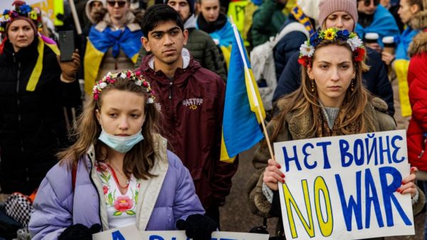 Насколько реальна эта угроза? Как Запад реагирует на приказ Путина привести ядерные силы в режим особого несения дежурства