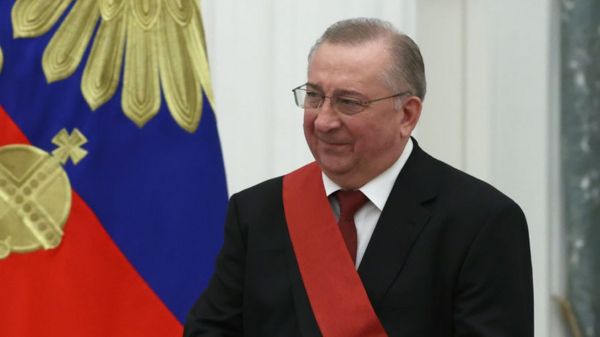 За что ЕС ввел санкции против российских олигархов - и что они об этом говорят?