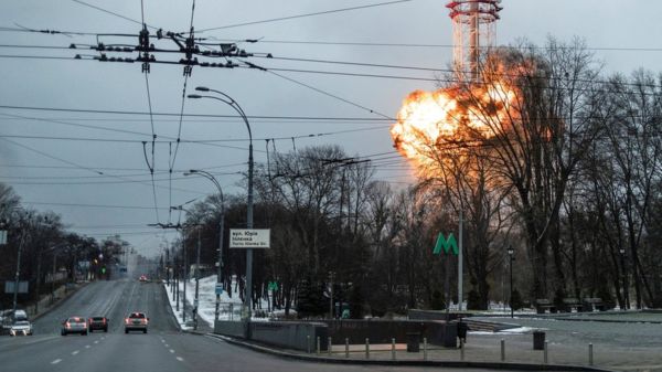 Шестой день вторжения: Зеленский призывает ЕС выбрать Украину, в России отключают "Эхо Москвы" и "Дождь"