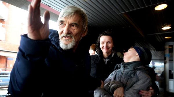 Исследователь сталинских репрессий Юрий Дмитриев приговорен к 15 годам колонии строгого режима