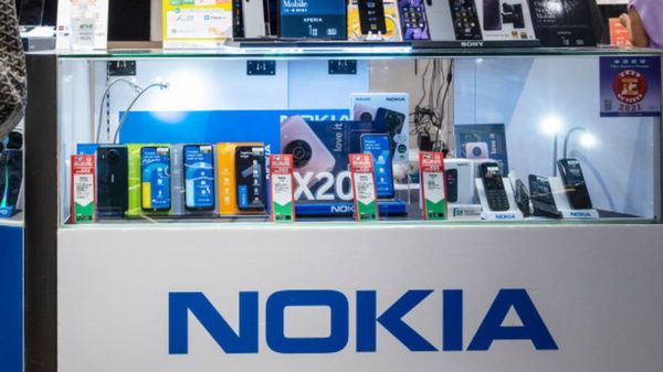 От кино до самолетов: какие компании ушли из России после начала войны на Украине