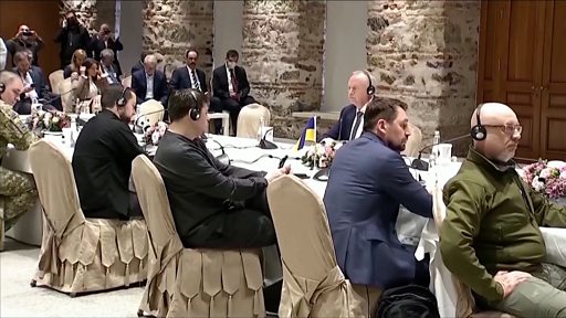 34-й день войны: намеки на прогресс в переговорах, удары по нефтебазам, массовая высылка дипломатов