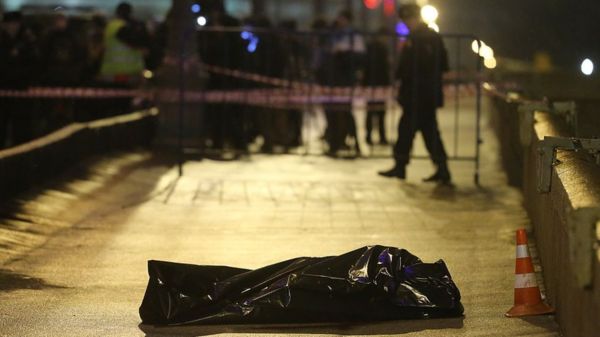 Убийство Немцова: в год до смерти за ним следили те же сотрудники ФСБ, что за Навальным