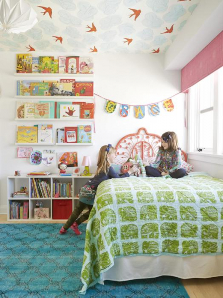 Что делать с остатками обоев: 13 идей и 30 примеров