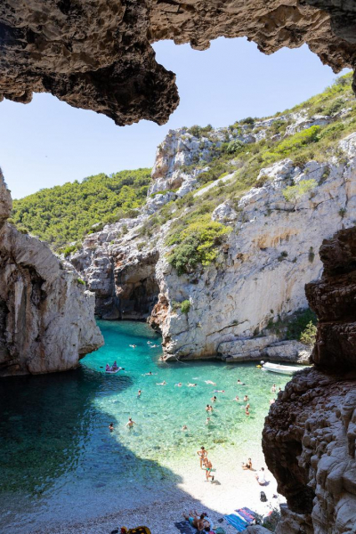 Самые красивые пляжи Хорватии: места, красота которых затмевает все