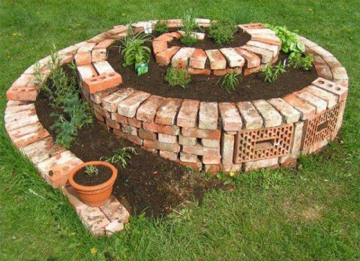 Создаем великолепные клумбы из подручных материалов