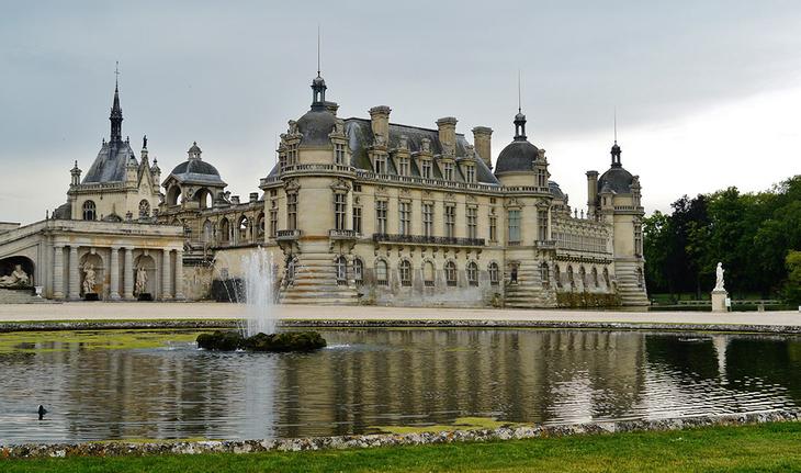 Замки Франции возле Парижа: 10 самых интересных роскошных сооружений