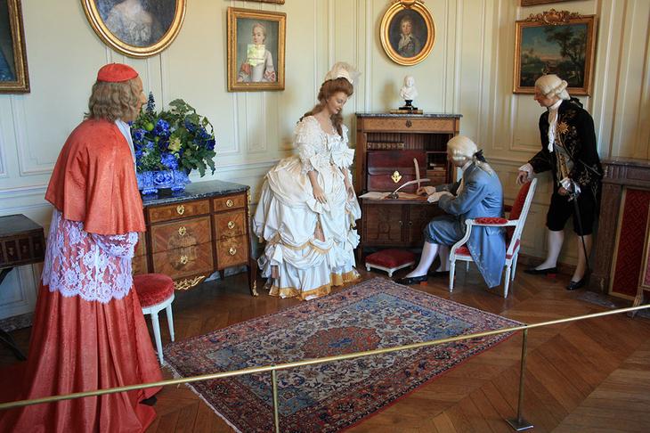 Замки Франции возле Парижа: 10 самых интересных роскошных сооружений