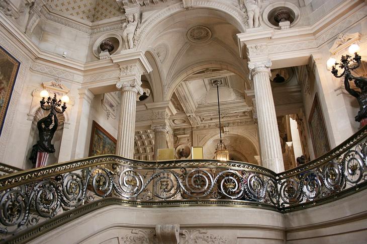 Замки Франции возле Парижа: 10 самых интересных роскошных сооружений