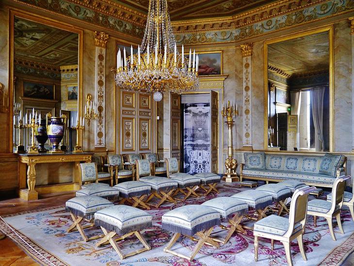 Замки Франции возле Парижа: 10 самых интересных роскошных сооружений