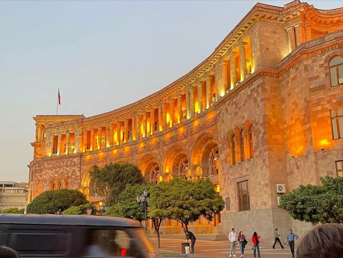 Землетрясения, прекрасные люди и культ лаваша: россиянка рассказывает о переезде в Армению