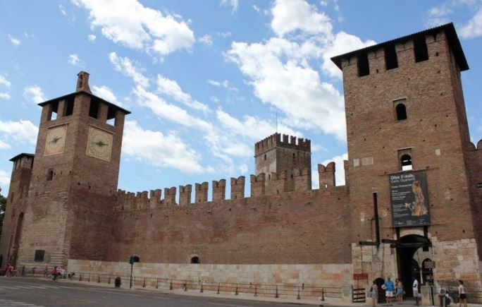 10 самых красивых замков Италии