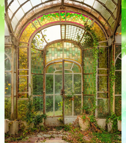 16 щекочущих нервы фото заброшенных зданий, куда годами не ступала нога человека