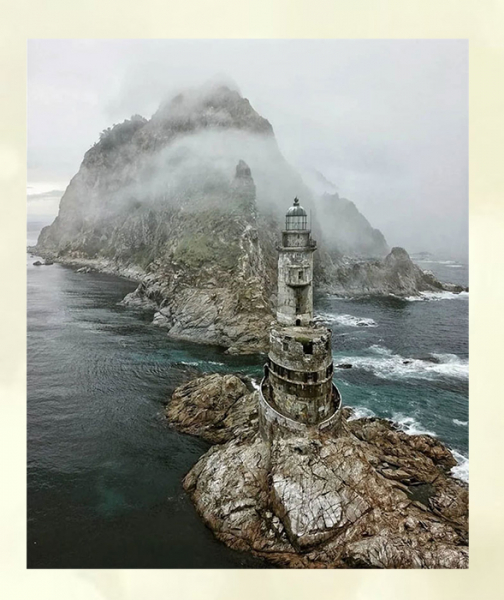 16 щекочущих нервы фото заброшенных зданий, куда годами не ступала нога человека