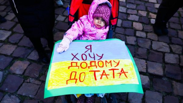 48-й день войны в Украине: бои за Мариуполь, страну покинули две трети детей, в плен мог попасть британец