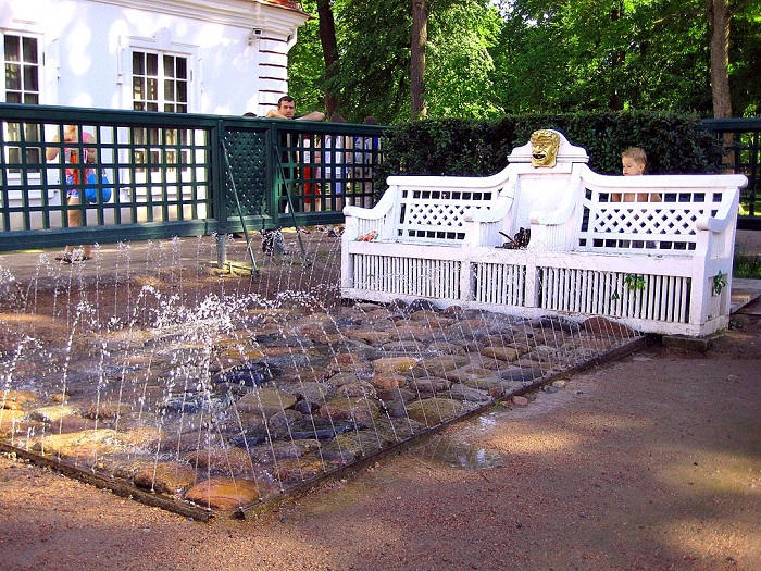 6 малоизвестных, но любопытных фактов об уникальной системе фонтанов в Петергофе