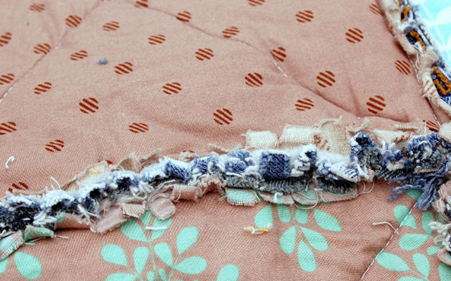 Что можно сделать из старых джинсов