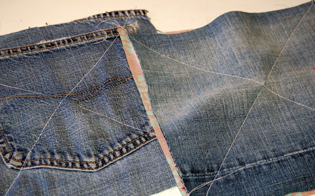 Что можно сделать из старых джинсов