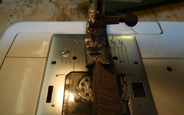 Что можно сделать из старых джинсов