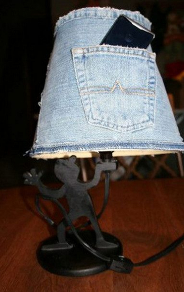 Как продлить жизнь старым джинсам