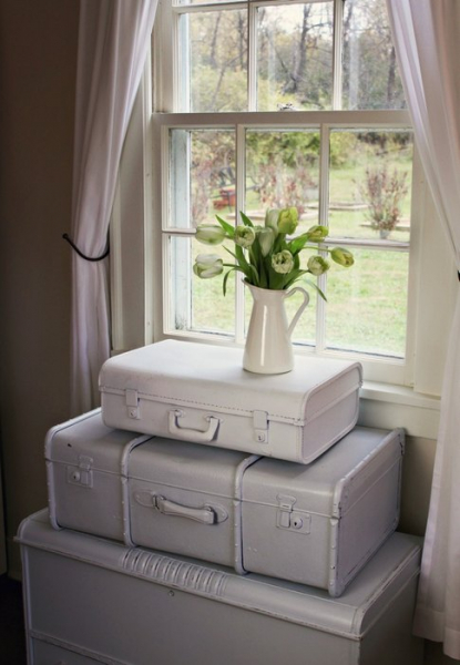 Король путешествий на пенсии: винтажный чемодан в интерьере