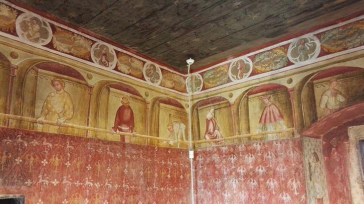 Замок Рункельштайн: дух Средневековья в итальянских альпах