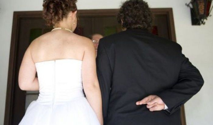 13 странных законов США о браке, над которыми смеются сами американцы