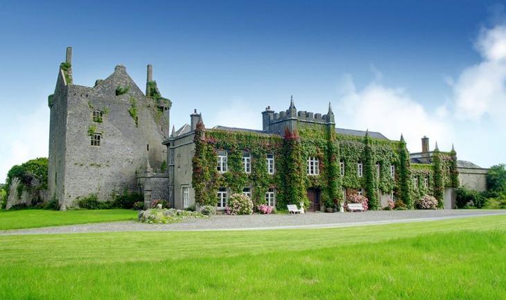 15 потрясающих старинных замков, в которых можно пожить, и это не шутка