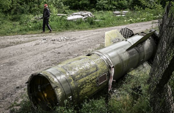 Украина, Северодонецк: "Мы делаем один выстрел, а они отвечают нам десятью"