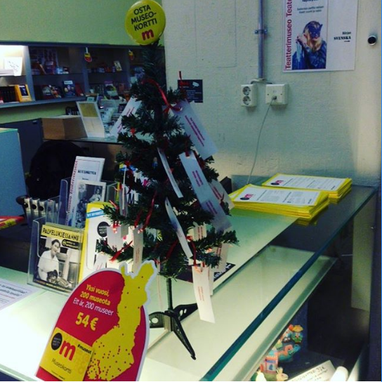 9 самых бесполезных трат в путешествиях, которые совершают примерно все