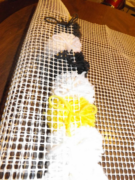 Мастер-класс: как сделать ковер из помпонов своими руками