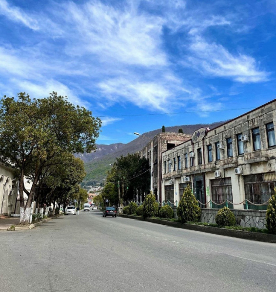 «Привет из лихих 90-х»: туристка делится впечатлениями от отдыха в Абхазии