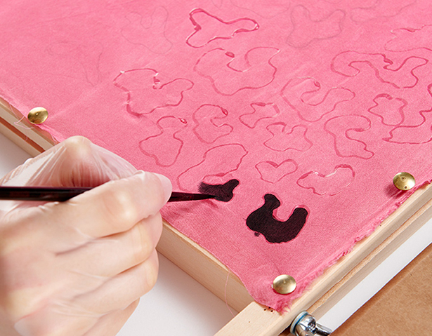 Расписываем шелковый платок своими руками