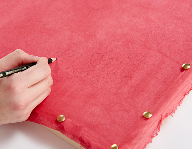 Расписываем шелковый платок своими руками