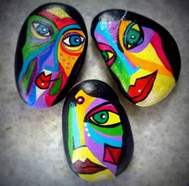 Рисование на камнях или роспись садовых камней