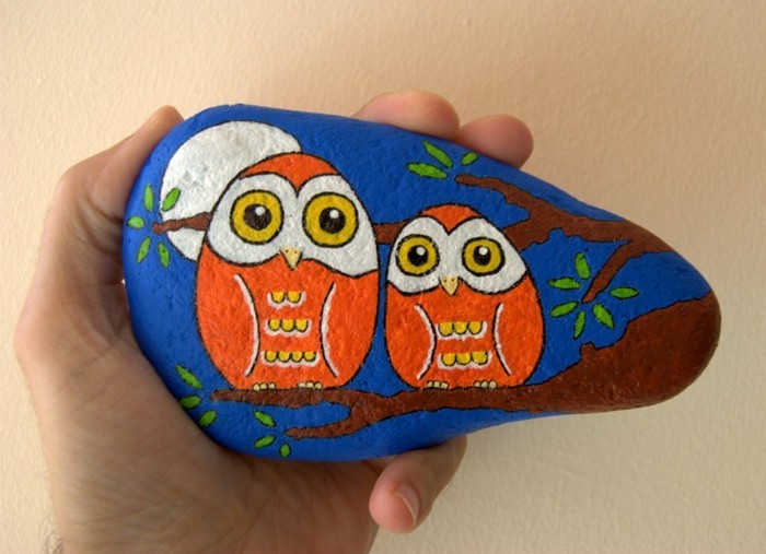 Рисование на камнях или роспись садовых камней