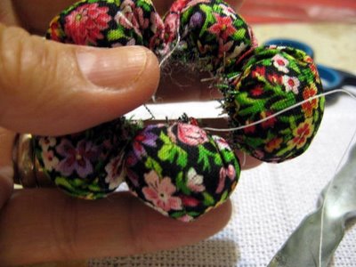 Шьем сами держатель для салфеток в технике йо-йо