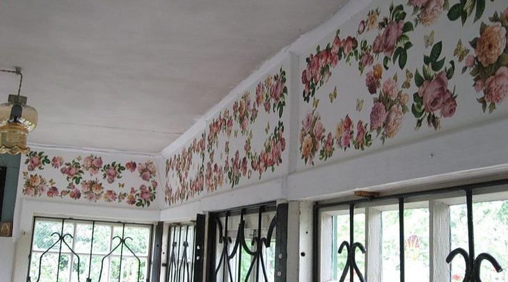 Техника декупажа стен: этапы выполнения и применение в разных комнатах