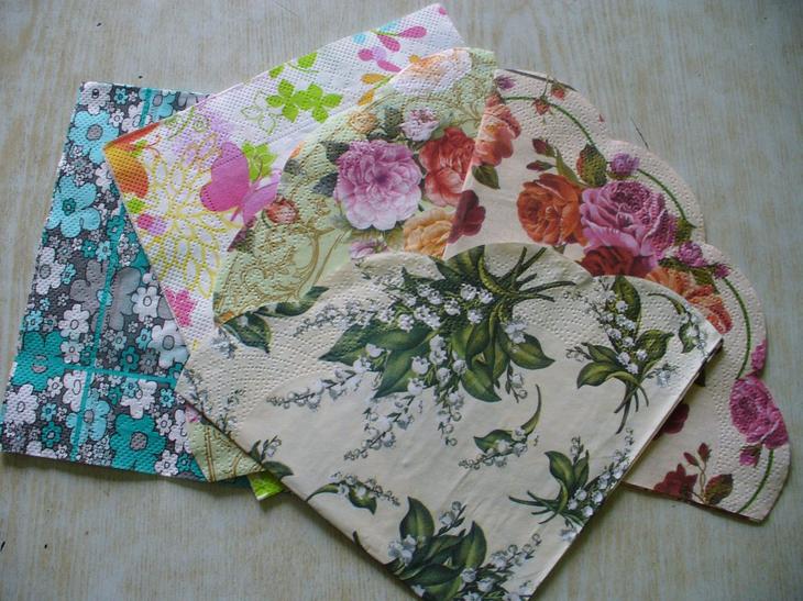 Техника декупажа стен: этапы выполнения и применение в разных комнатах