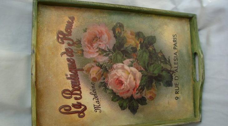 Техника декупажа стен: этапы выполнения и применение в разных комнатах