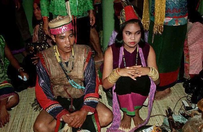 Зачем откармливают невест и другие странные и не всегда приятные свадебные традиции со всего мира