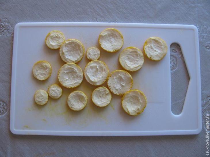 Апельсиновые пуговки