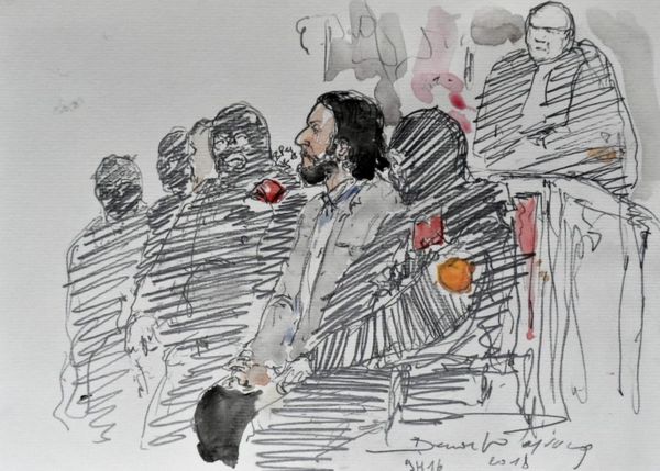 Обвиняемого в теракте в Париже начали судить в Бельгии